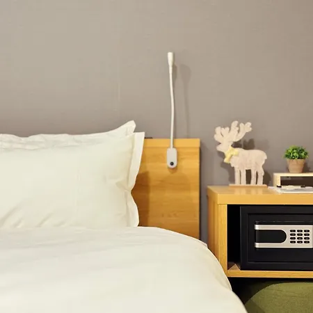 Fawn Hotel Osaka Room photo